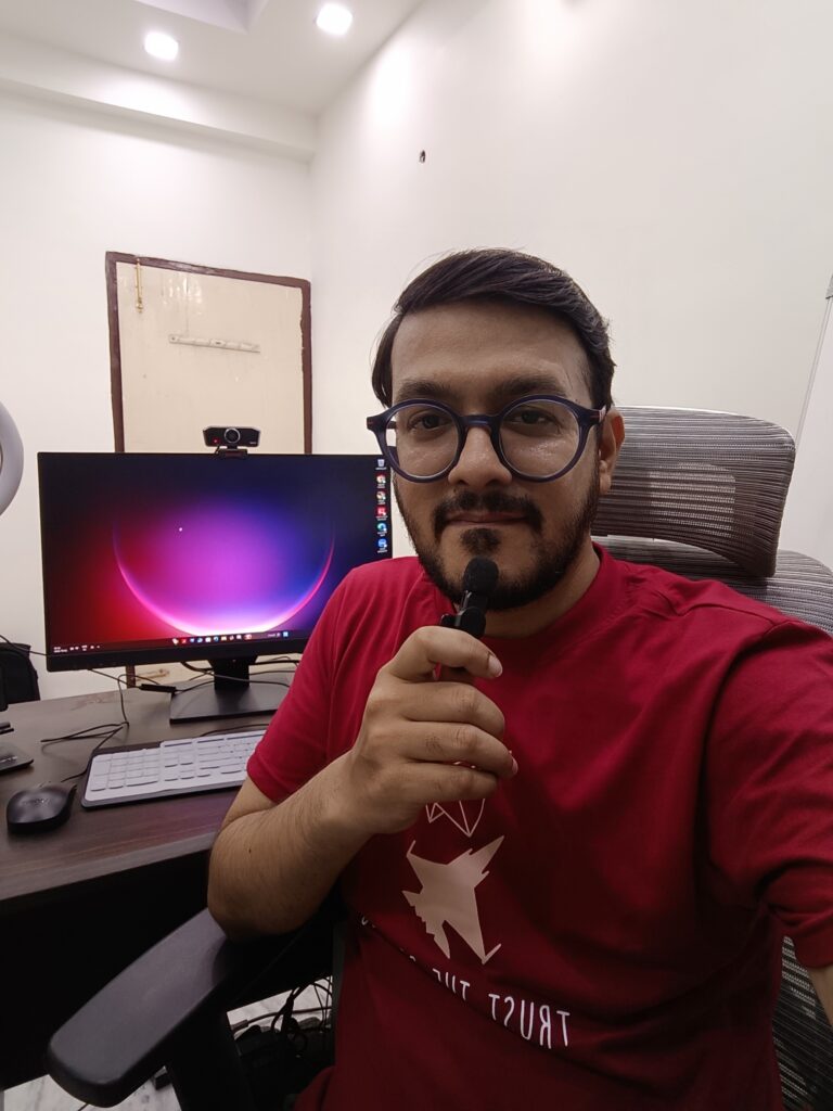 Rishabh Jain, Execution and marketing systems coach, Founder of Impactful solopreneur and host of The Rishabh Jain Show Podcast. 